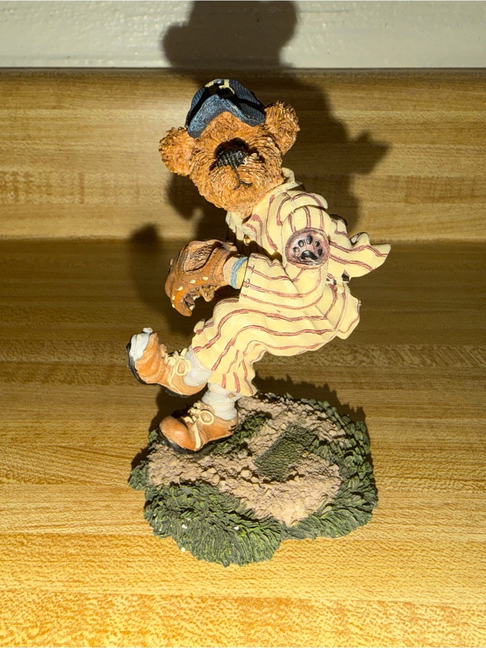1999 Boyd's bears Baseball Bear Figurine Greg McBruin #227732